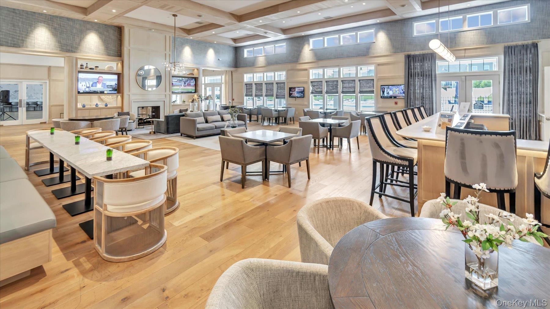 Condo Silver Timber  Suffolk County, NY 11980, MLS-973285-24