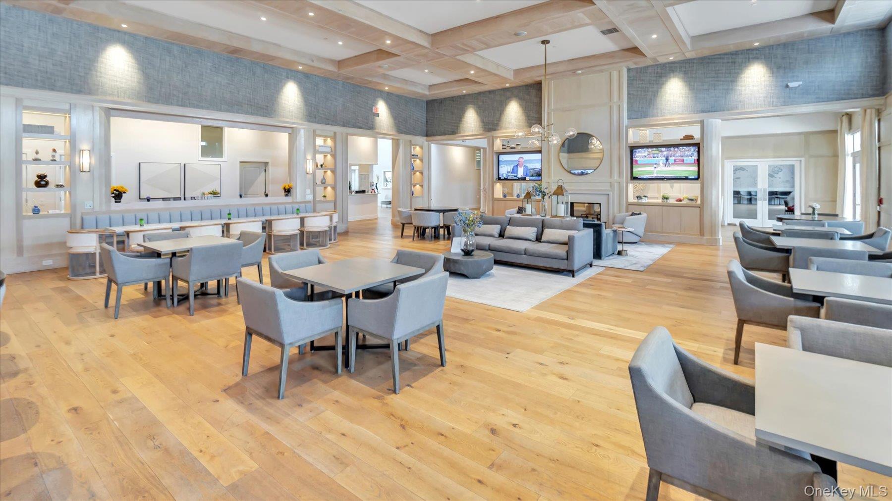 Condo Silver Timber  Suffolk County, NY 11980, MLS-973285-26