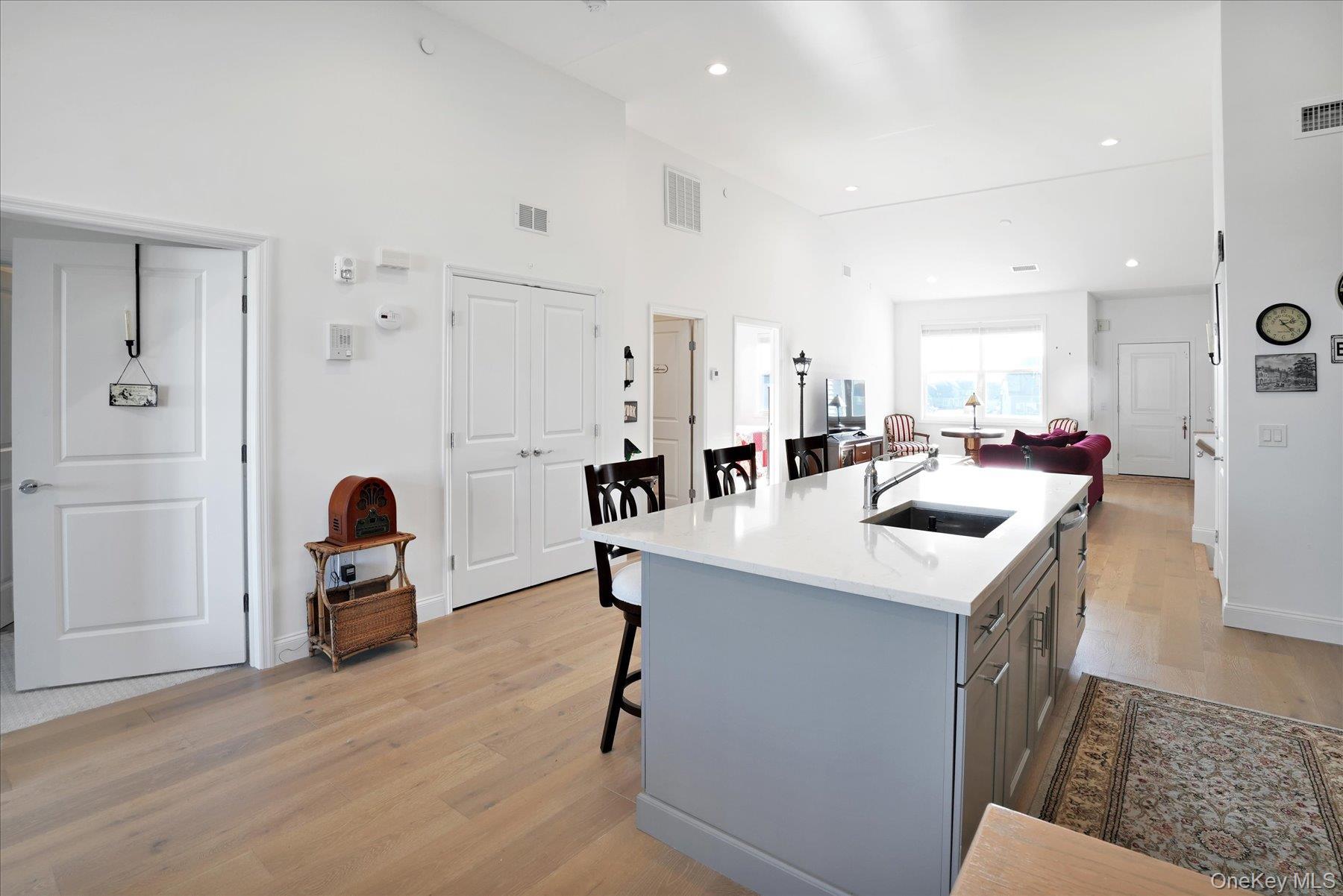 Condo Silver Timber  Suffolk County, NY 11980, MLS-973285-5