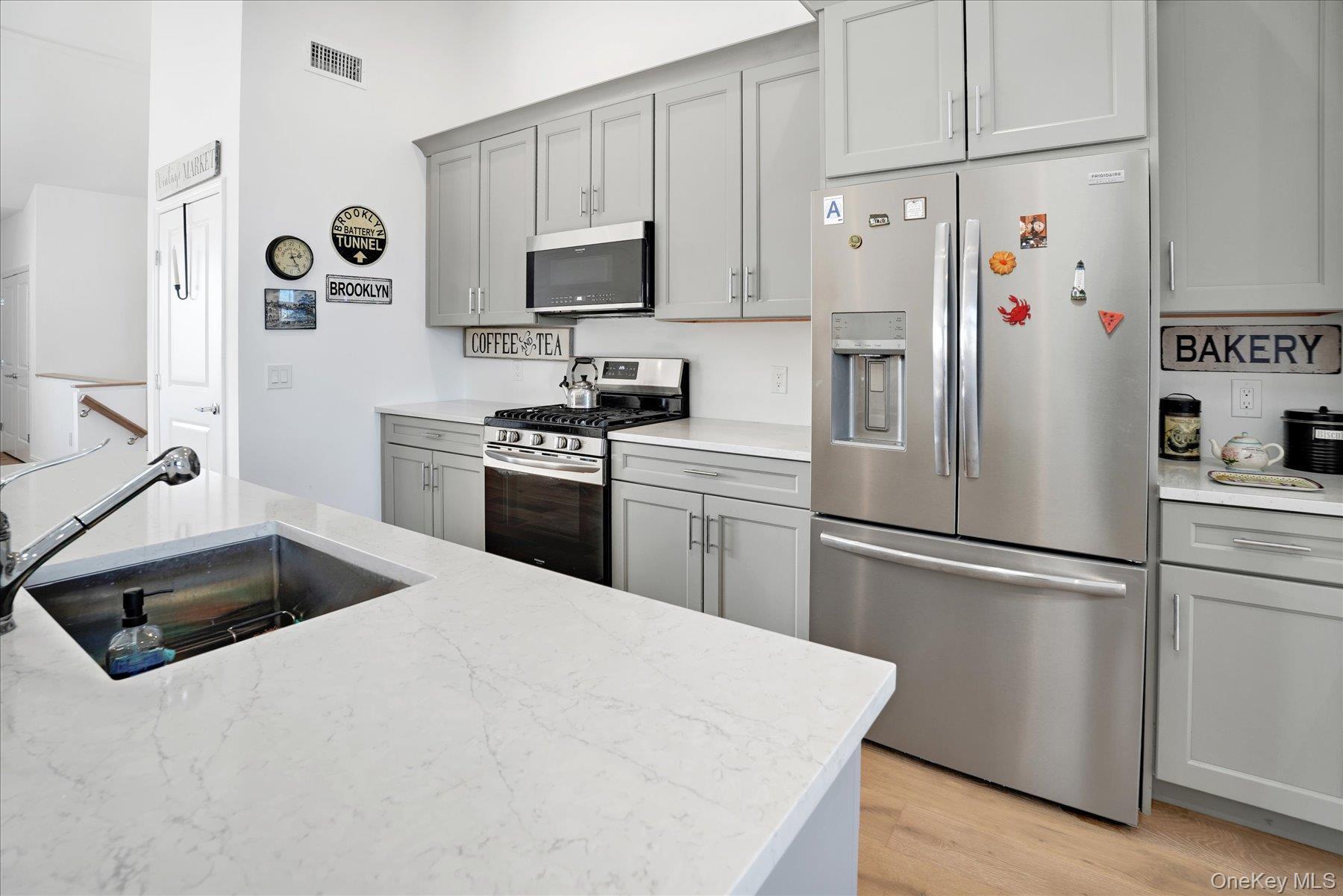 Condo Silver Timber  Suffolk County, NY 11980, MLS-973285-7