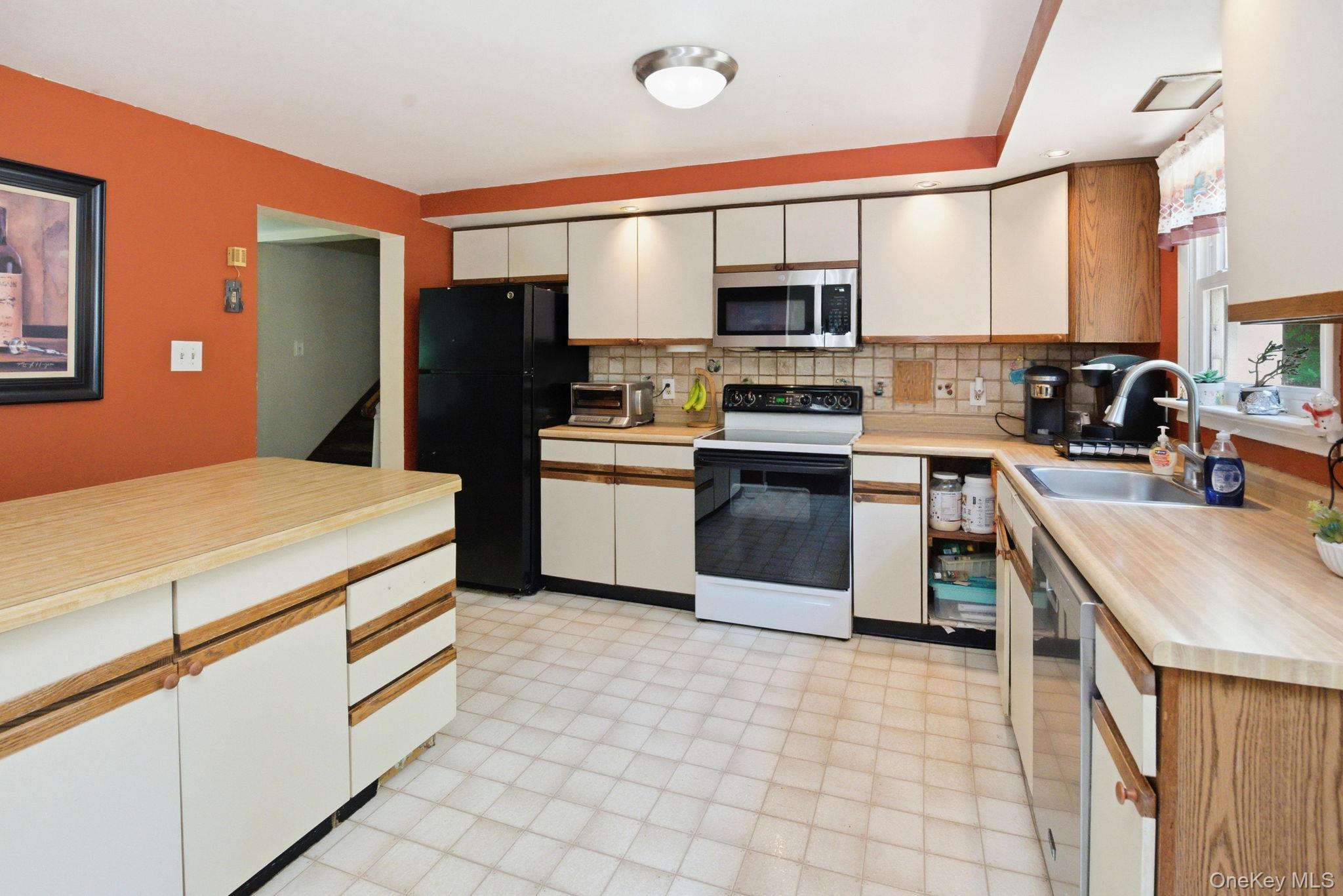 Single Family Taurat Place Putnam County, NY 10541, MLS-973301-7
