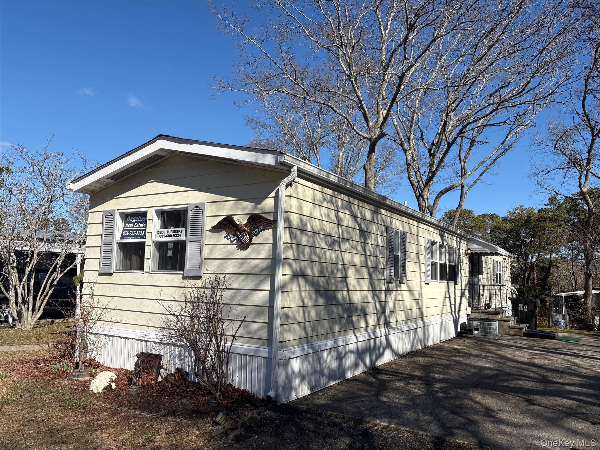 Single Family Riverleigh Suffolk County, NY 11901, MLS-973322-2