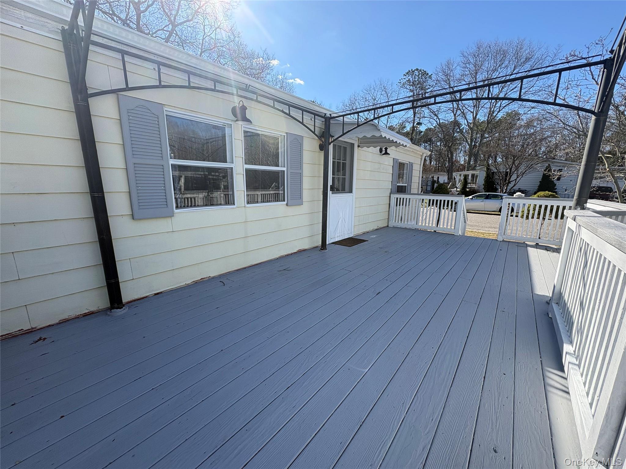 Single Family Riverleigh Suffolk County, NY 11901, MLS-973322-4