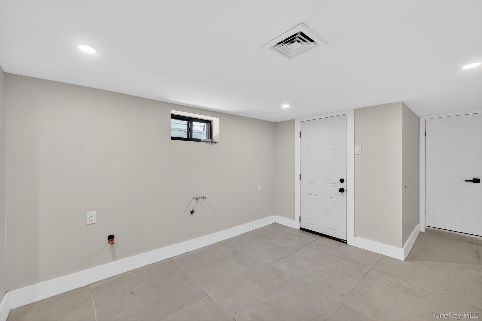 Single Family 95th Queens, NY 11416, MLS-973326-19