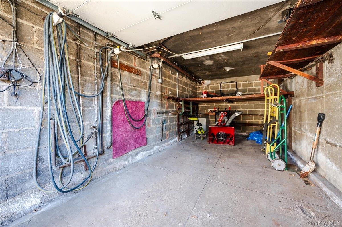 Single Family Seminole Bronx, NY 10461, MLS-973363-24