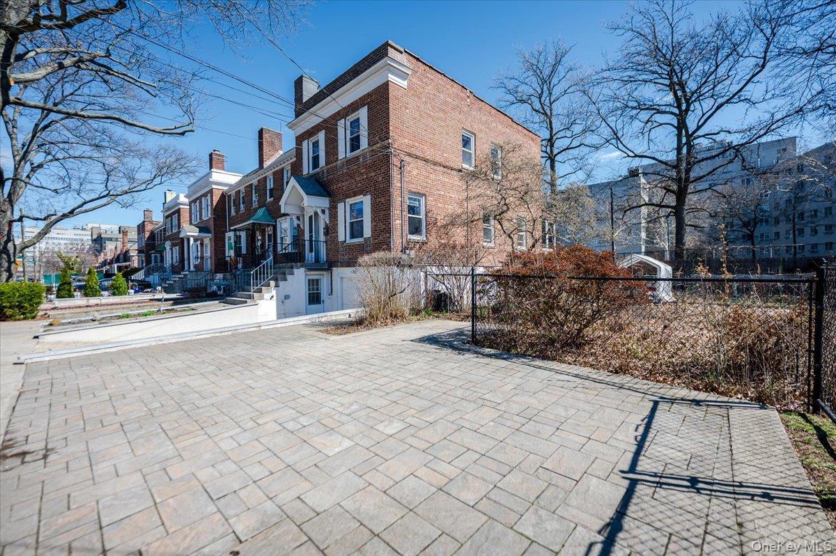 Single Family Seminole Bronx, NY 10461, MLS-973363-26