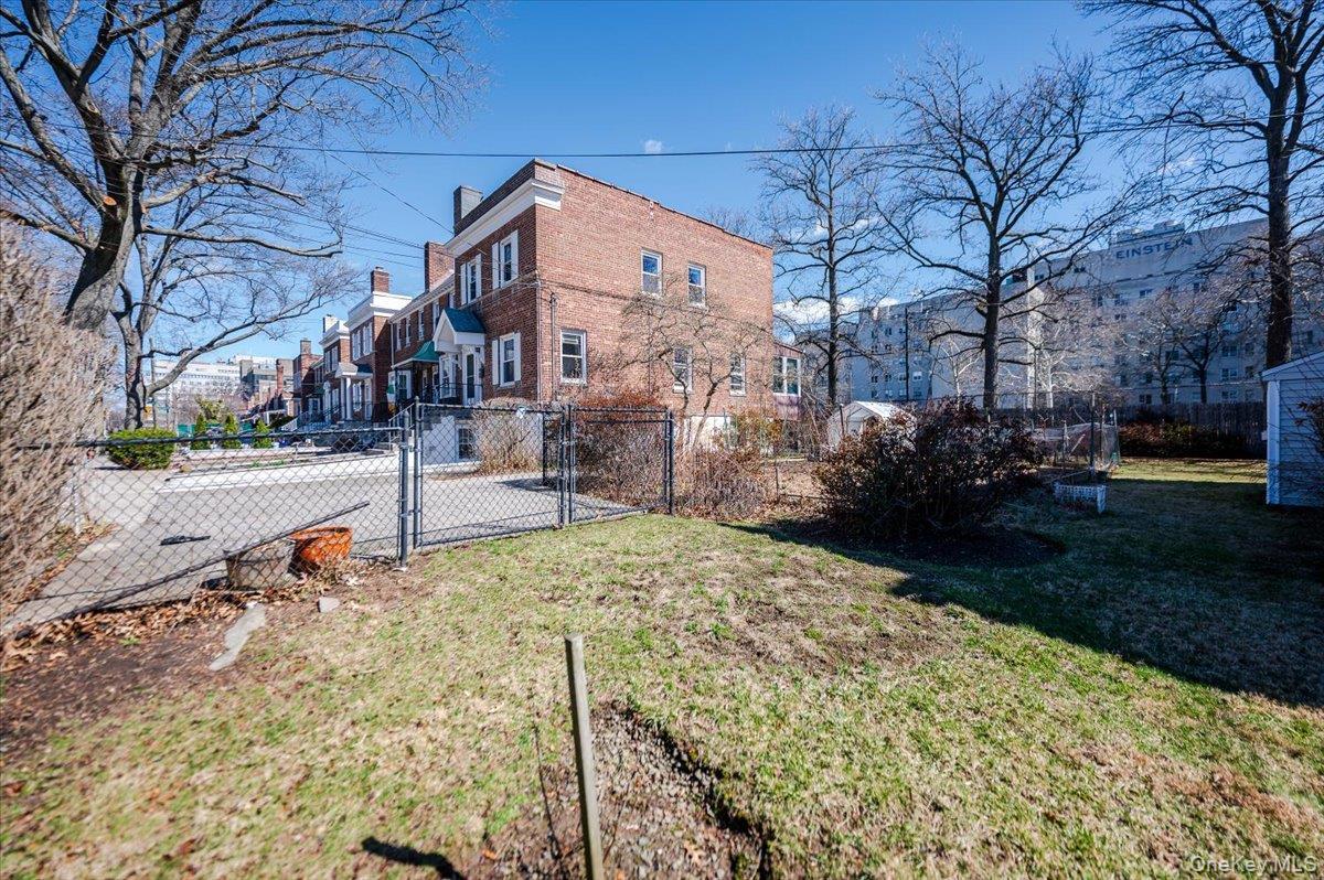 Single Family Seminole Bronx, NY 10461, MLS-973363-27