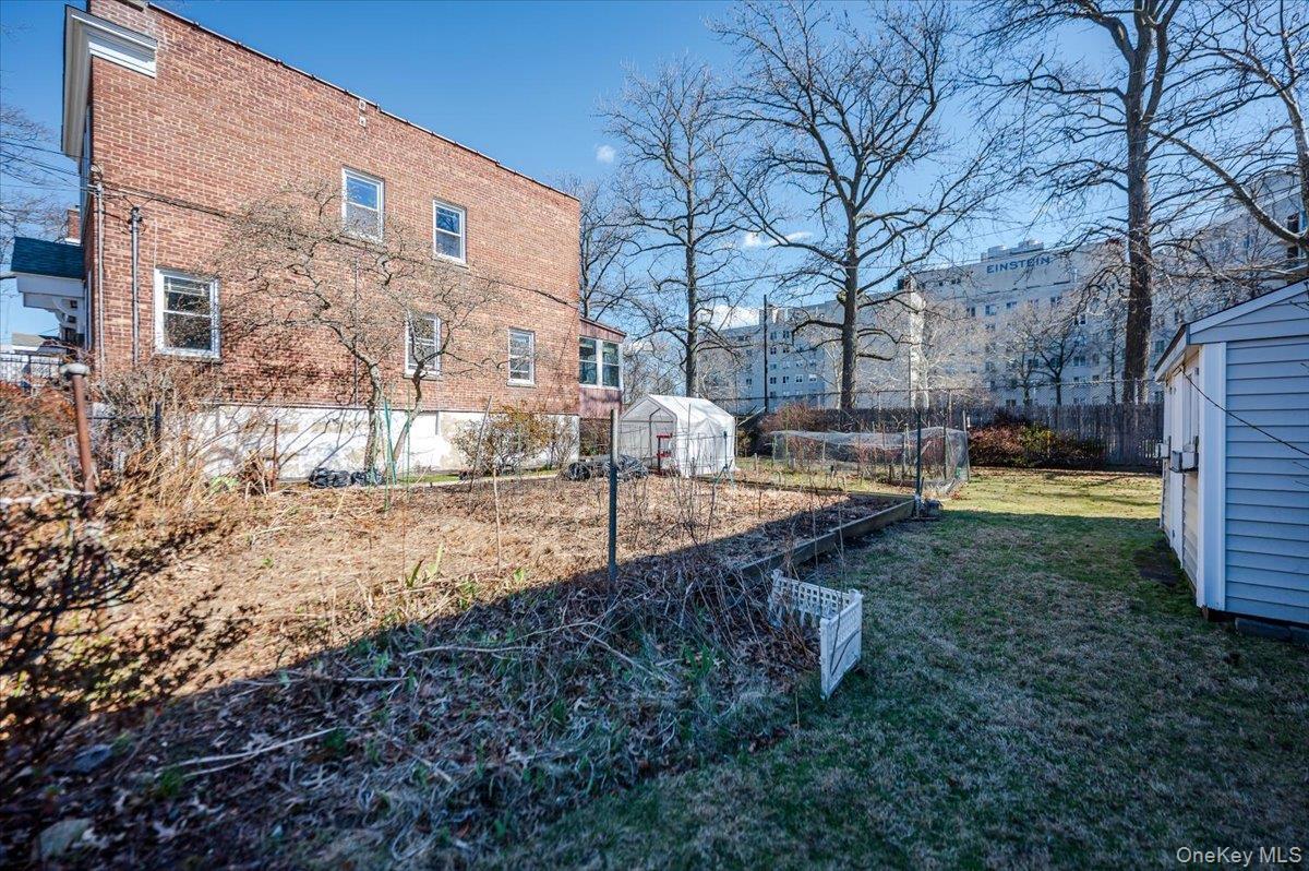 Single Family Seminole Bronx, NY 10461, MLS-973363-28