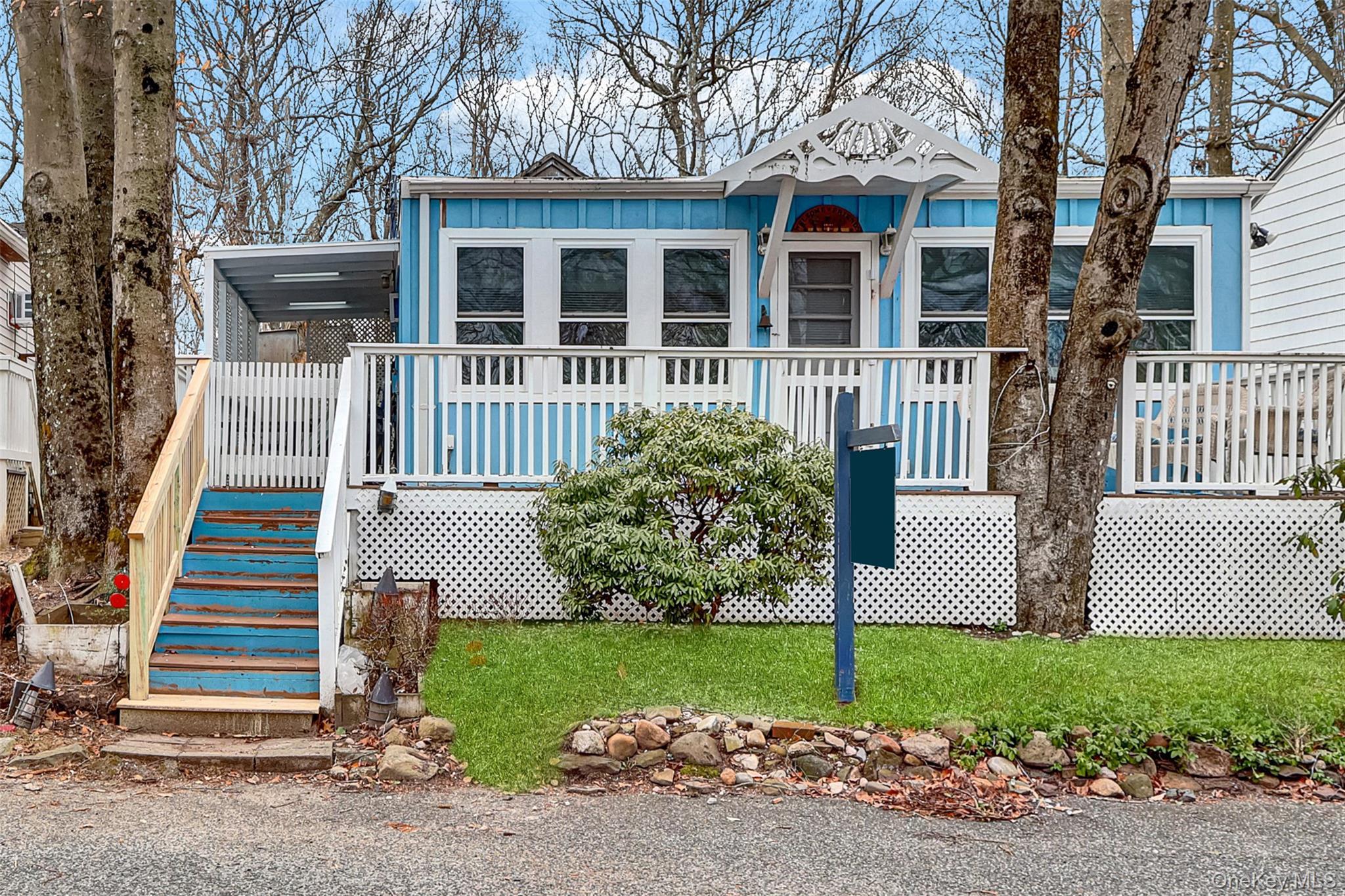 Single Family Cottage  Suffolk County, NY 11933, MLS-973367-3