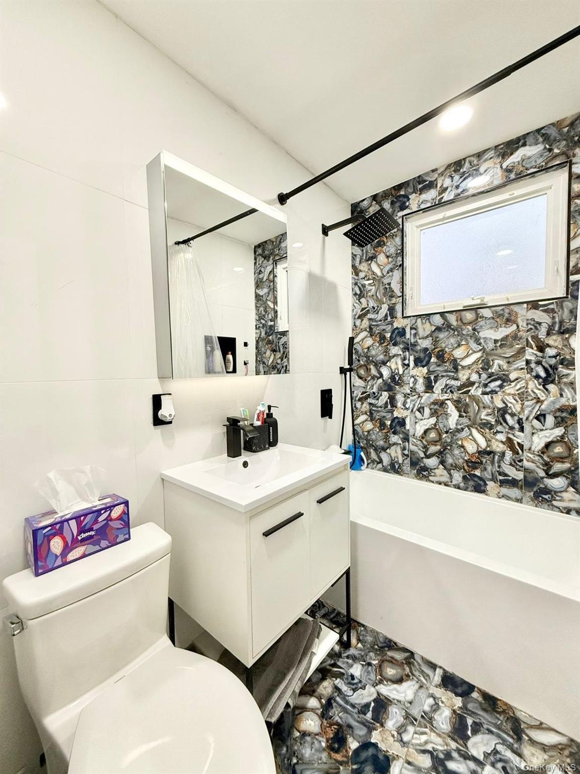 Single Family Kearsing  Rockland County, NY 10952, MLS-973383-6