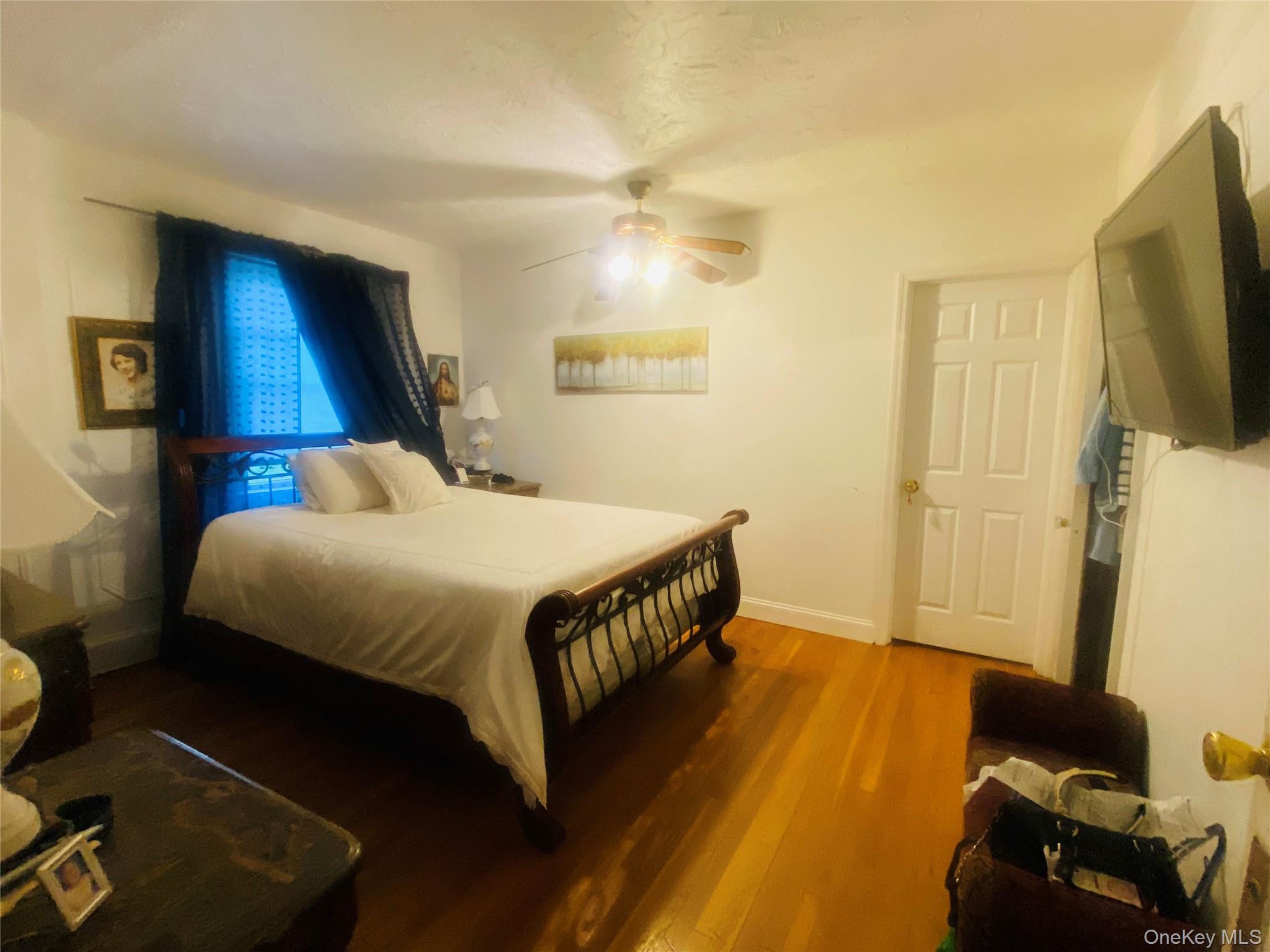 Single Family Mead Nassau County, NY 11550, MLS-973388-7