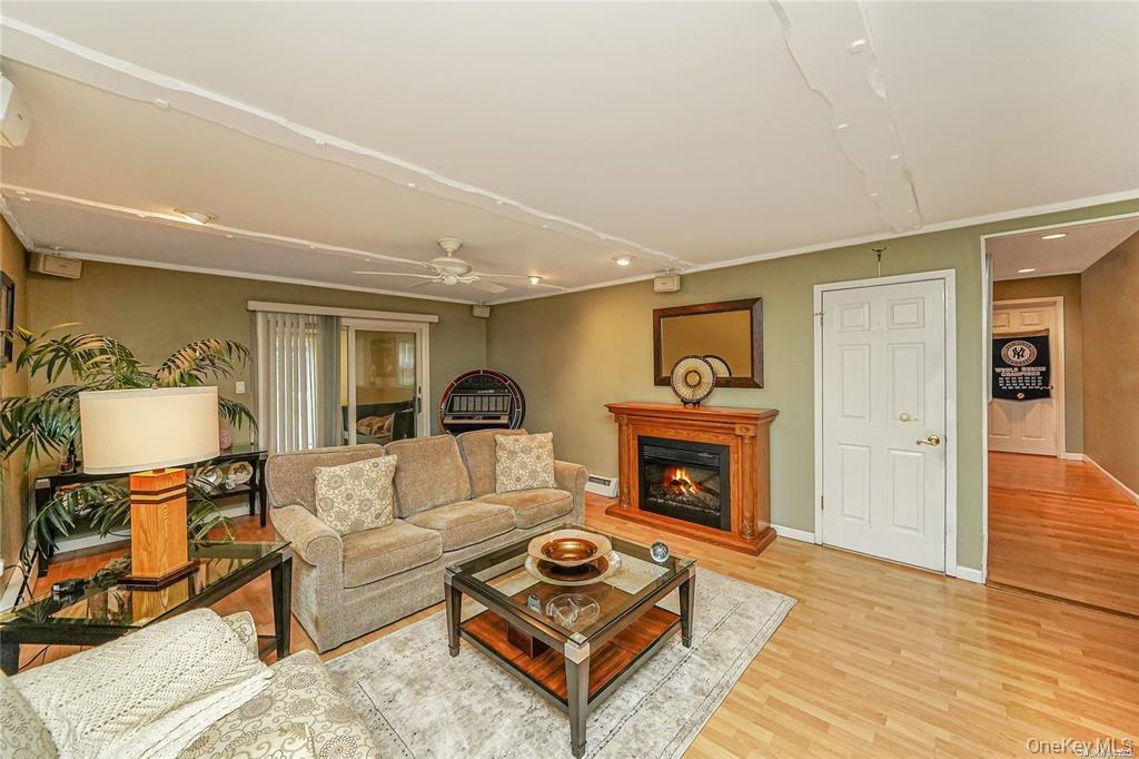 Single Family Peachtree Lane Suffolk County, NY 11766, MLS-973408-12