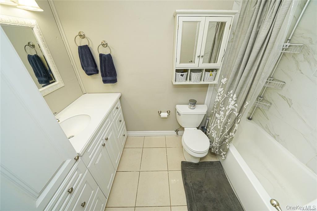 Single Family Peachtree Lane Suffolk County, NY 11766, MLS-973408-26
