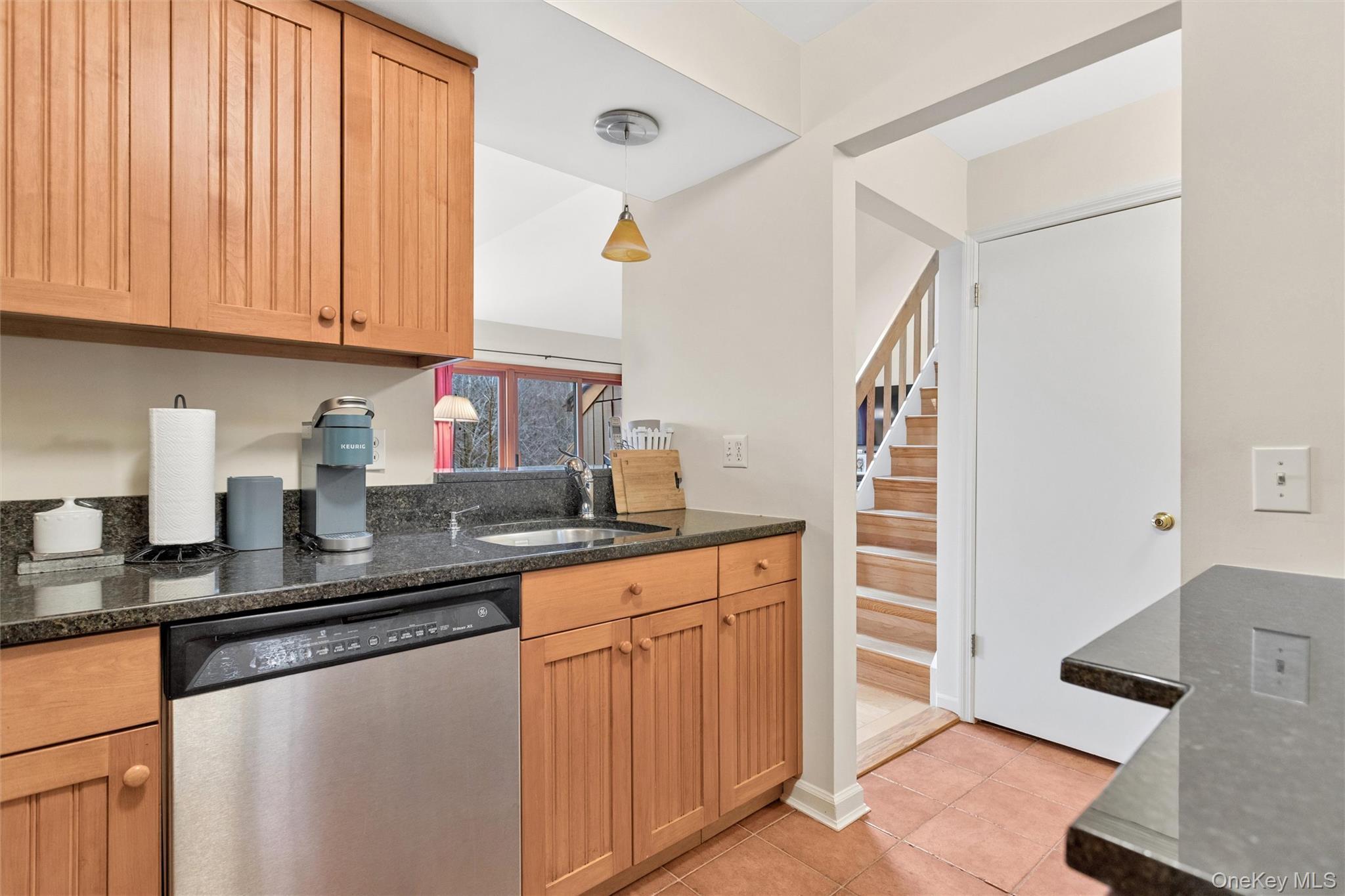 Condo Eagle Bay Westchester County, NY 10562, MLS-973428-11