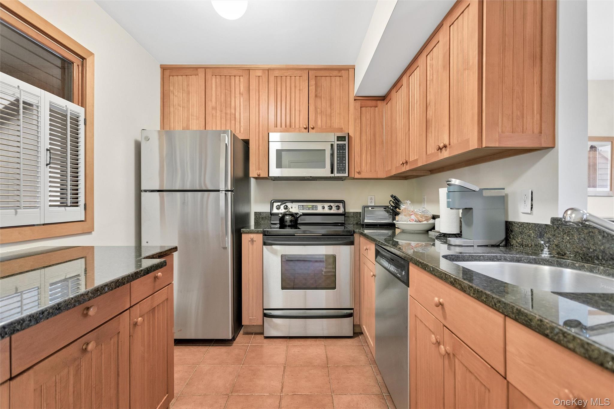 Condo Eagle Bay Westchester County, NY 10562, MLS-973428-8