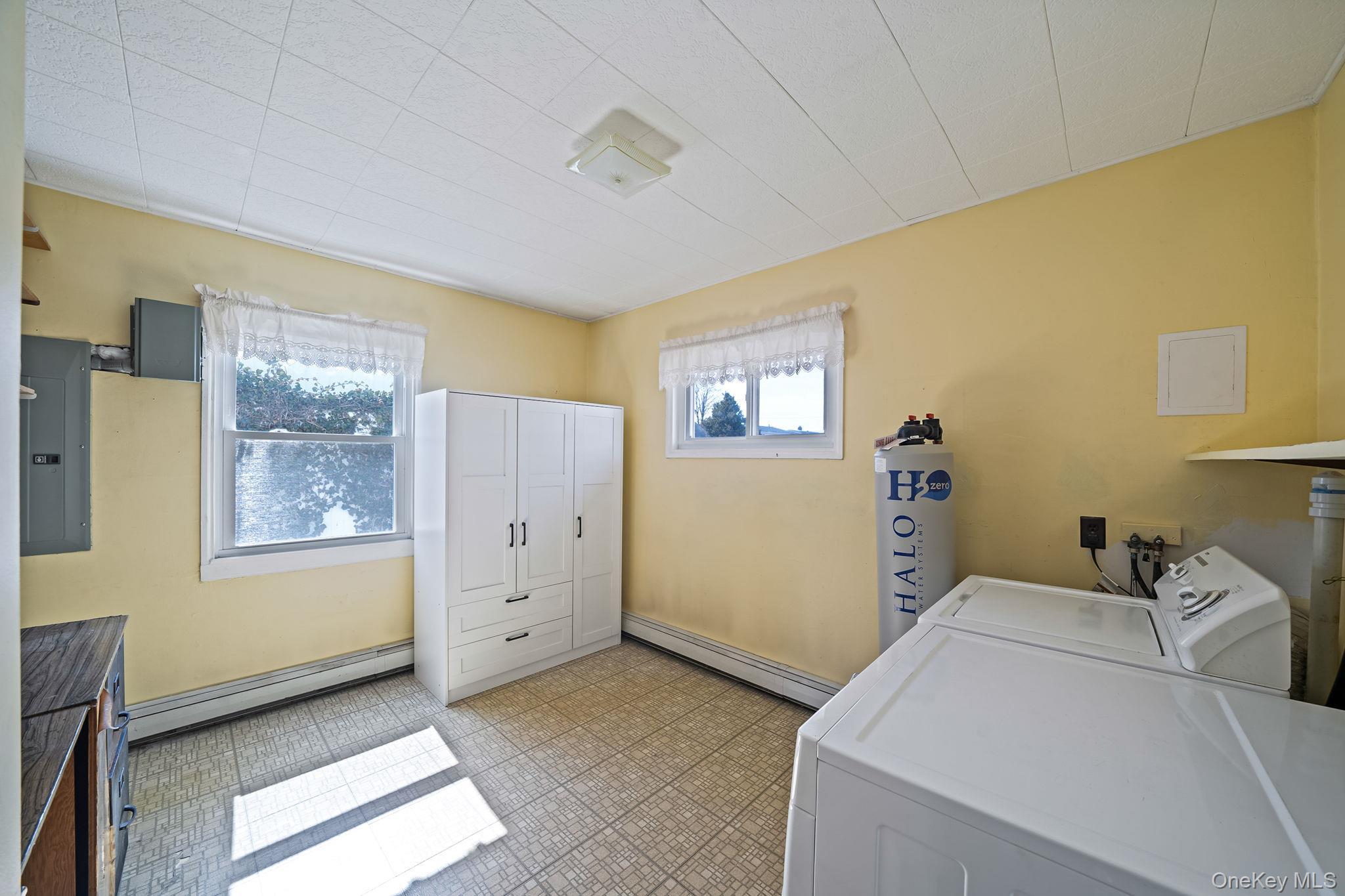 Single Family Woodpecker  Nassau County, NY 11756, MLS-973472-12