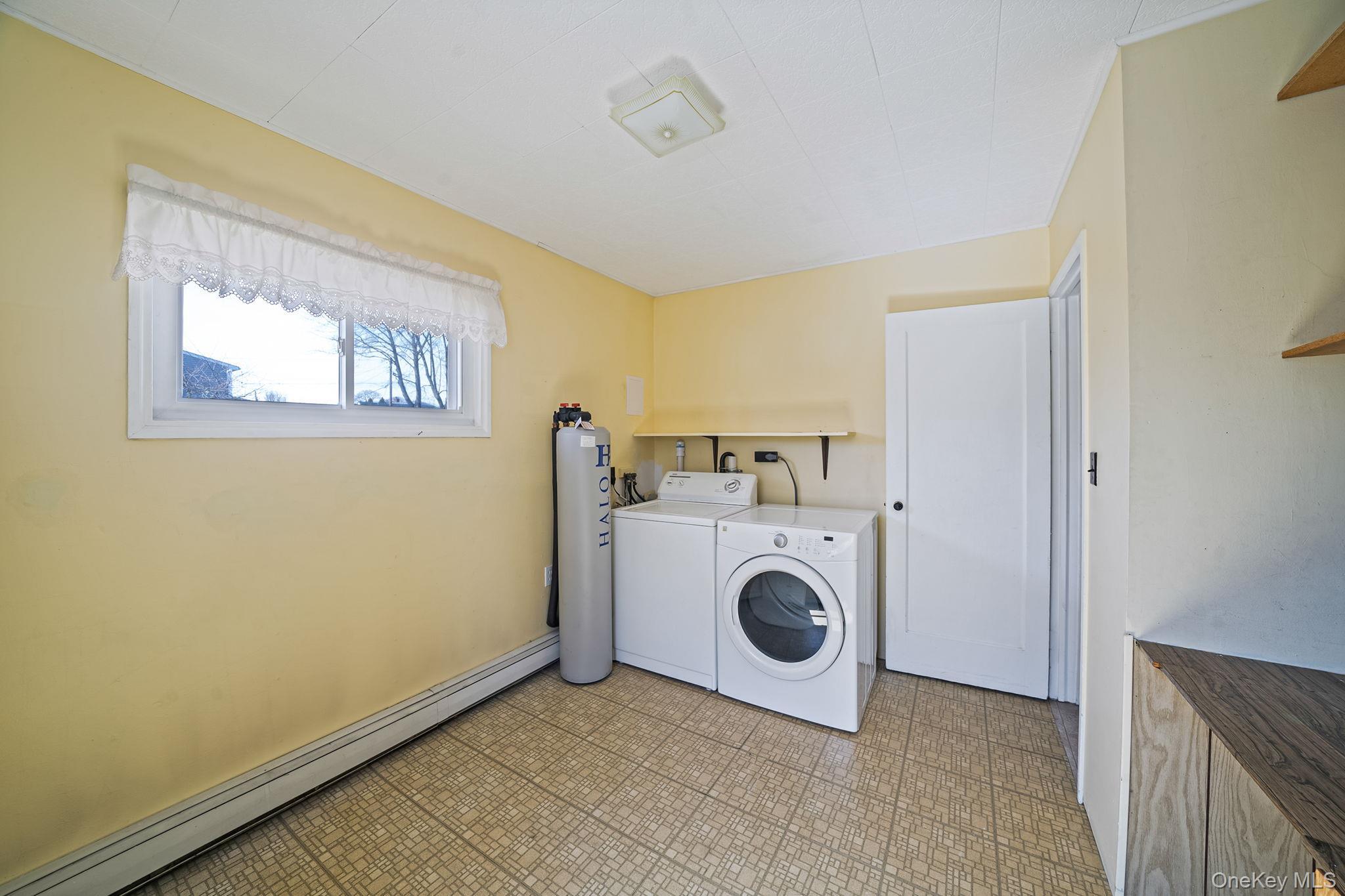 Single Family Woodpecker  Nassau County, NY 11756, MLS-973472-13