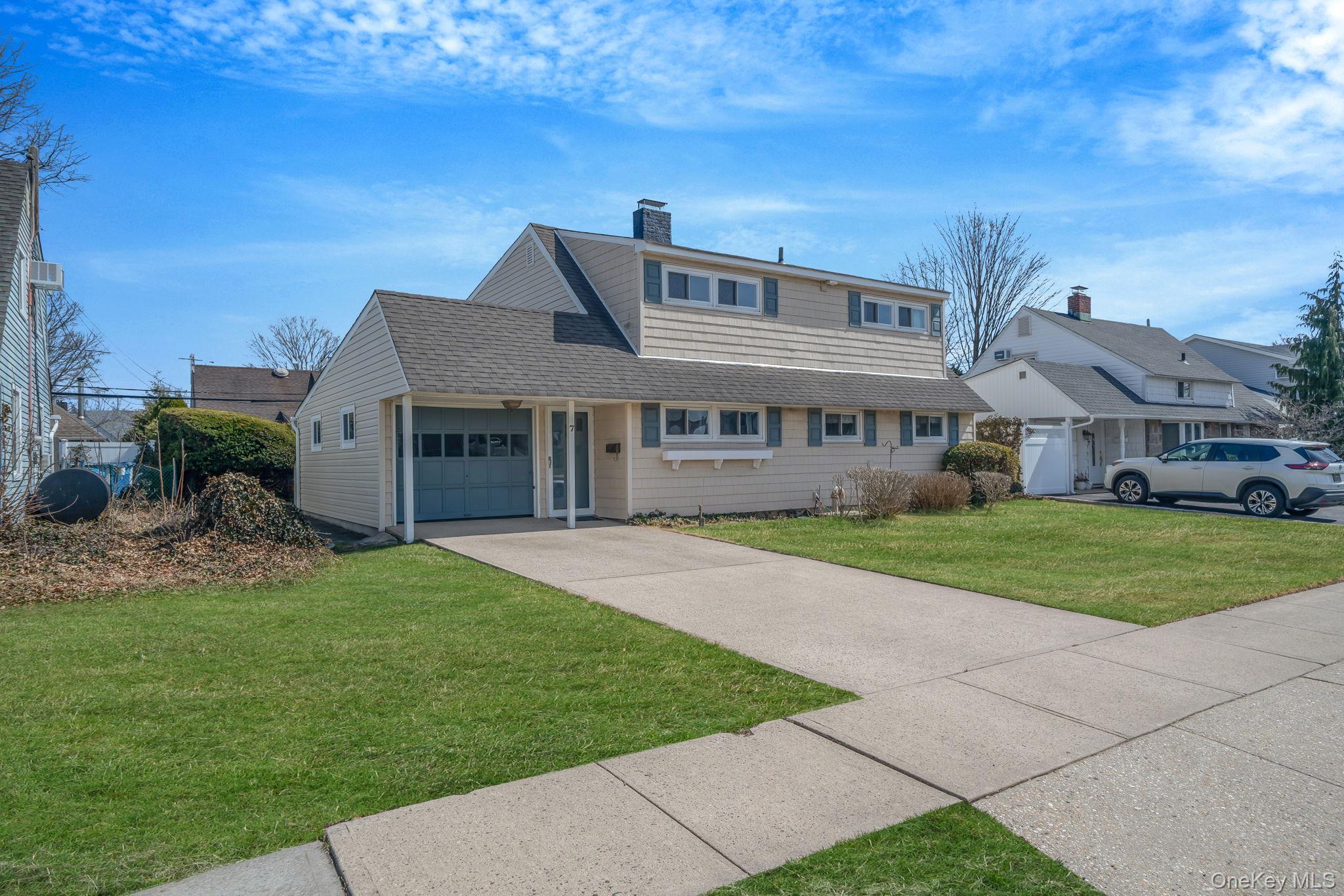 Single Family Woodpecker  Nassau County, NY 11756, MLS-973472-2