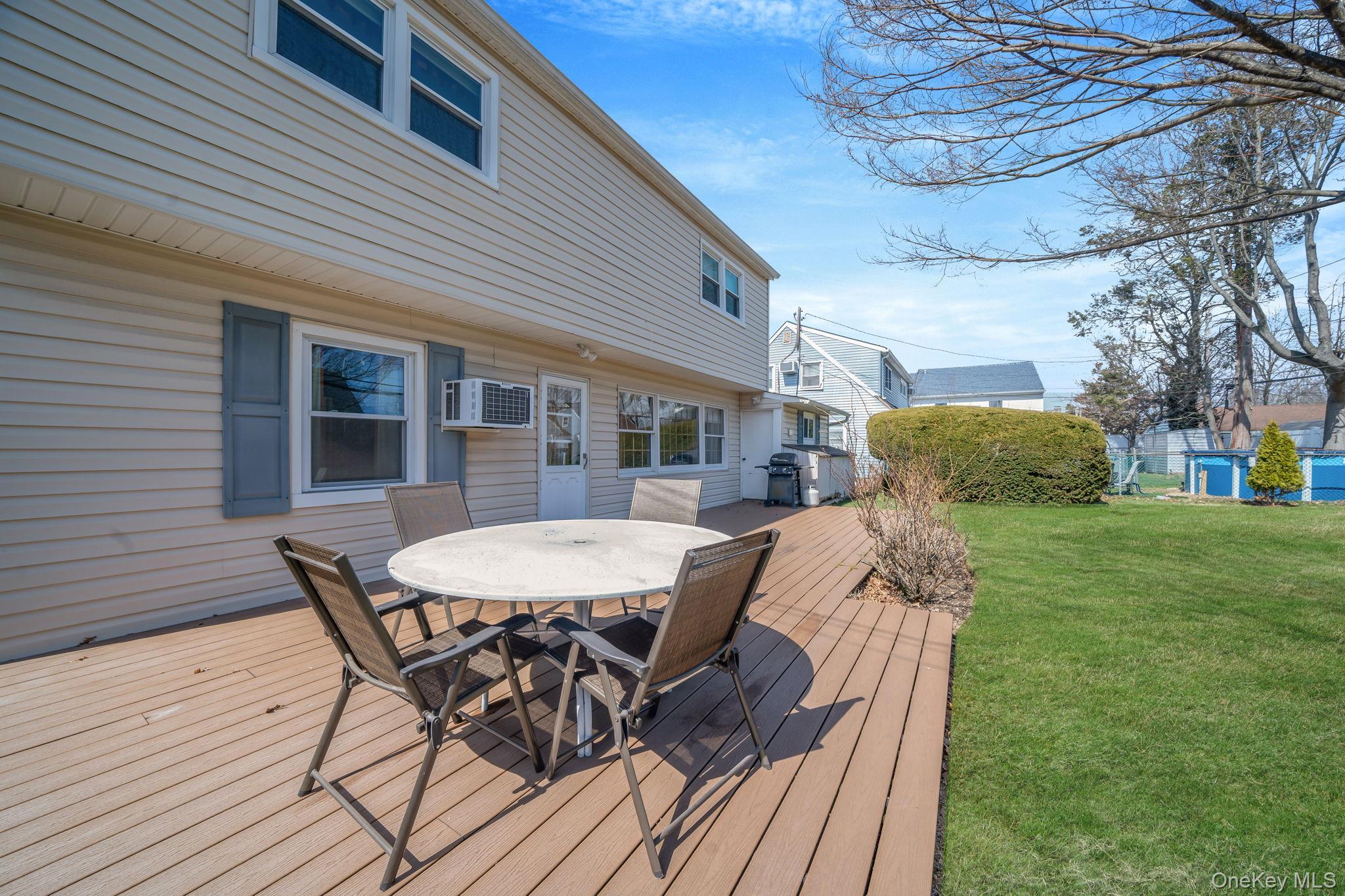 Single Family Woodpecker  Nassau County, NY 11756, MLS-973472-26
