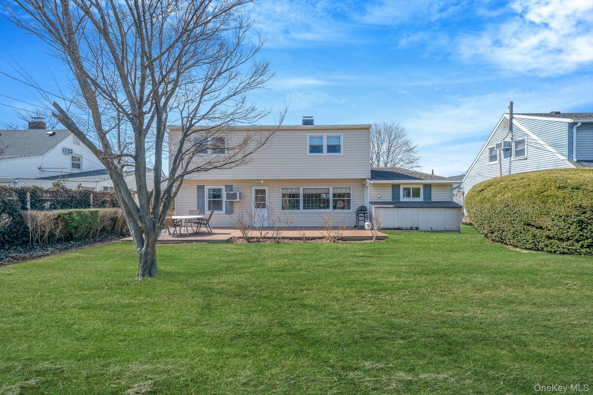 Single Family Woodpecker  Nassau County, NY 11756, MLS-973472-29
