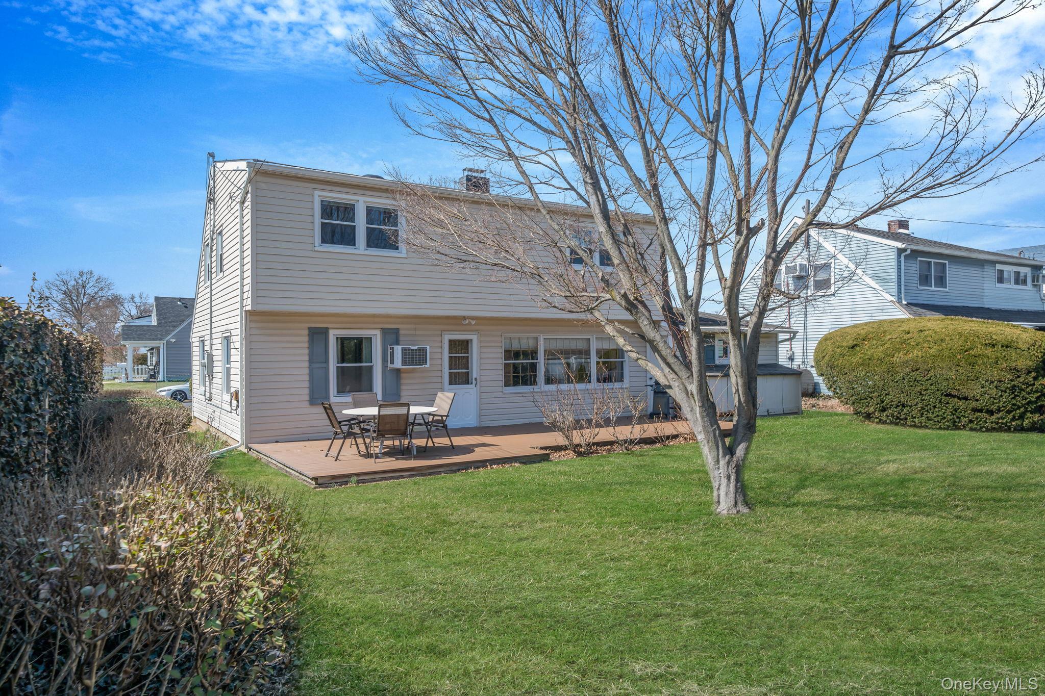 Single Family Woodpecker  Nassau County, NY 11756, MLS-973472-31