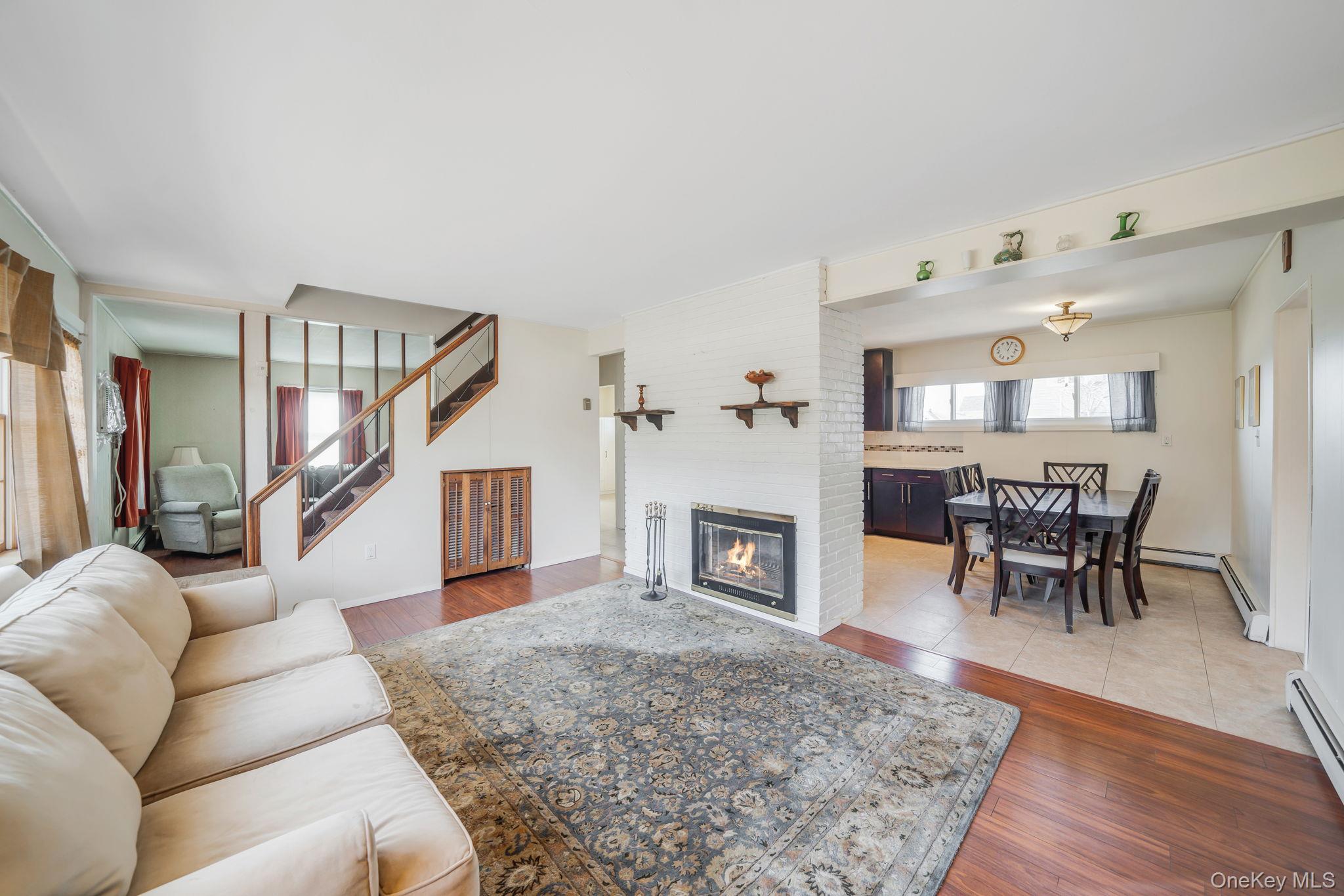 Single Family Woodpecker  Nassau County, NY 11756, MLS-973472-7