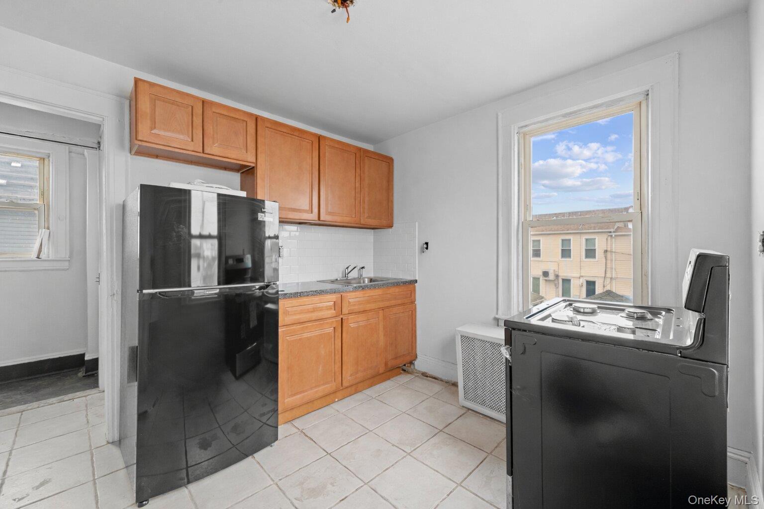 Single Family Sutter Queens, NY 11420, MLS-973502-21