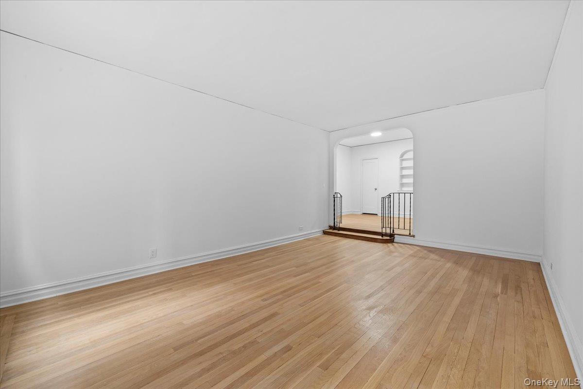 Coop Greystone  Bronx, NY 10463, MLS-973508-4