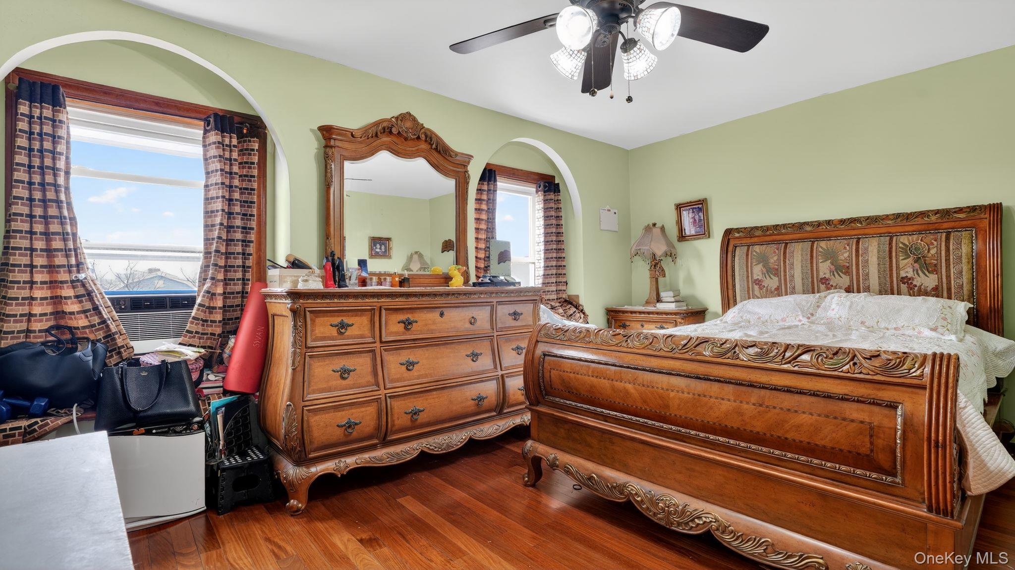 Single Family Park  Queens, NY 11421, MLS-973513-10