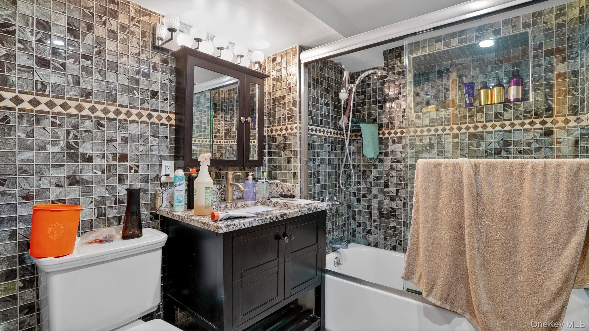 Single Family Park  Queens, NY 11421, MLS-973513-17