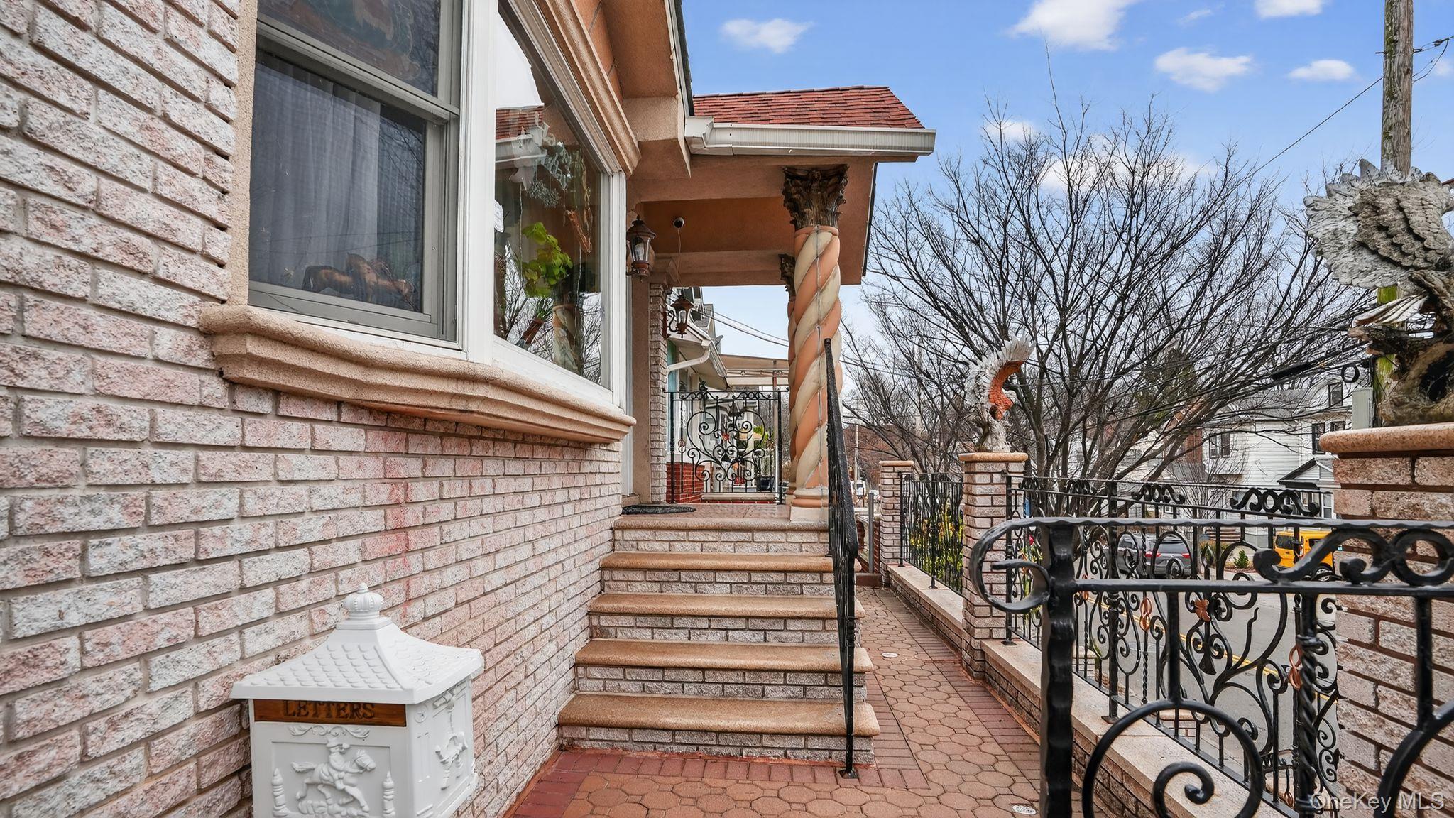 Single Family Park  Queens, NY 11421, MLS-973513-3