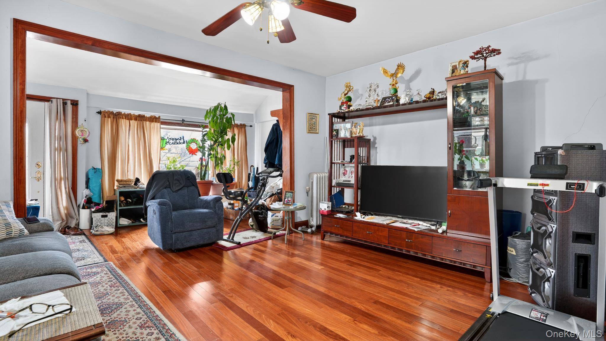 Single Family Park  Queens, NY 11421, MLS-973513-5