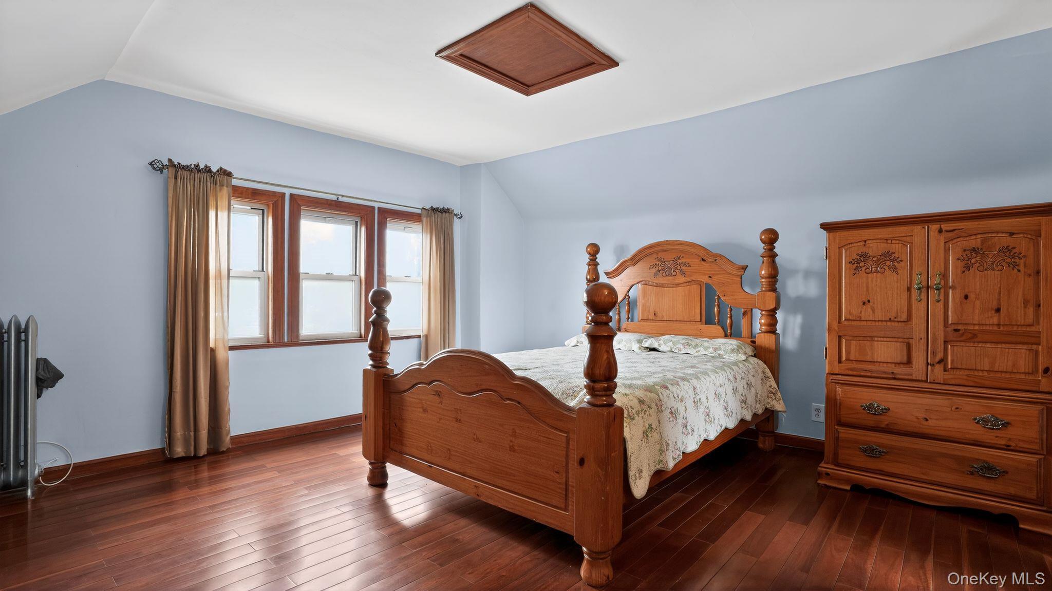 Single Family Park  Queens, NY 11421, MLS-973513-9