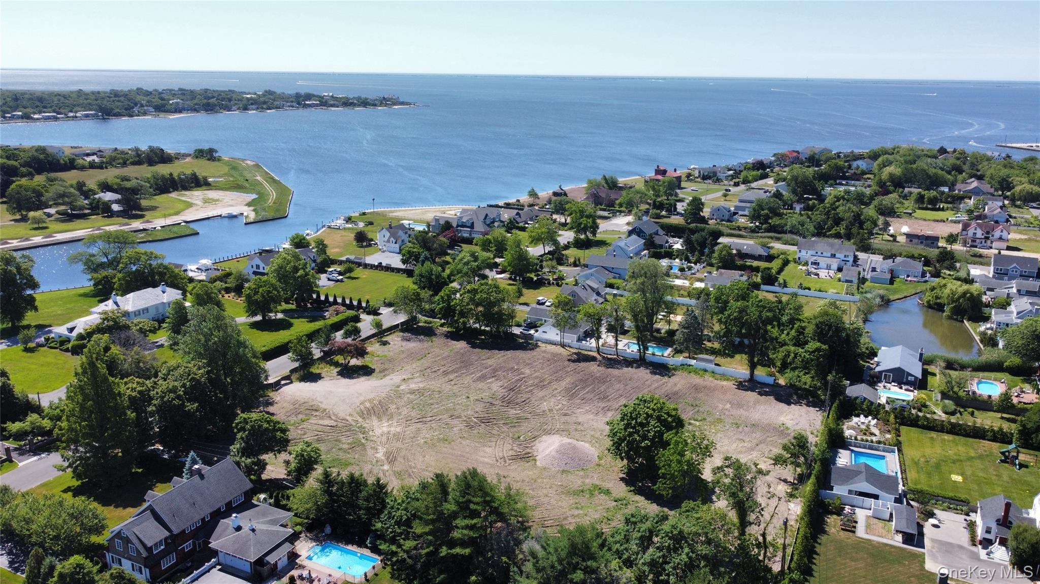 Single Family Awixa Avenue Suffolk County, NY 11706, MLS-973534-10