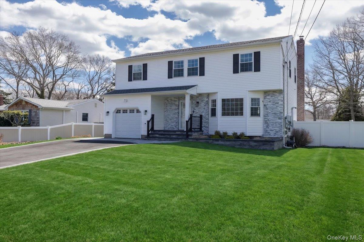 Single Family Loughlin  Suffolk County, NY 11967, MLS-973548-2