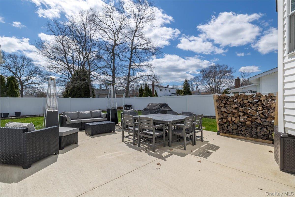 Single Family Loughlin  Suffolk County, NY 11967, MLS-973548-24