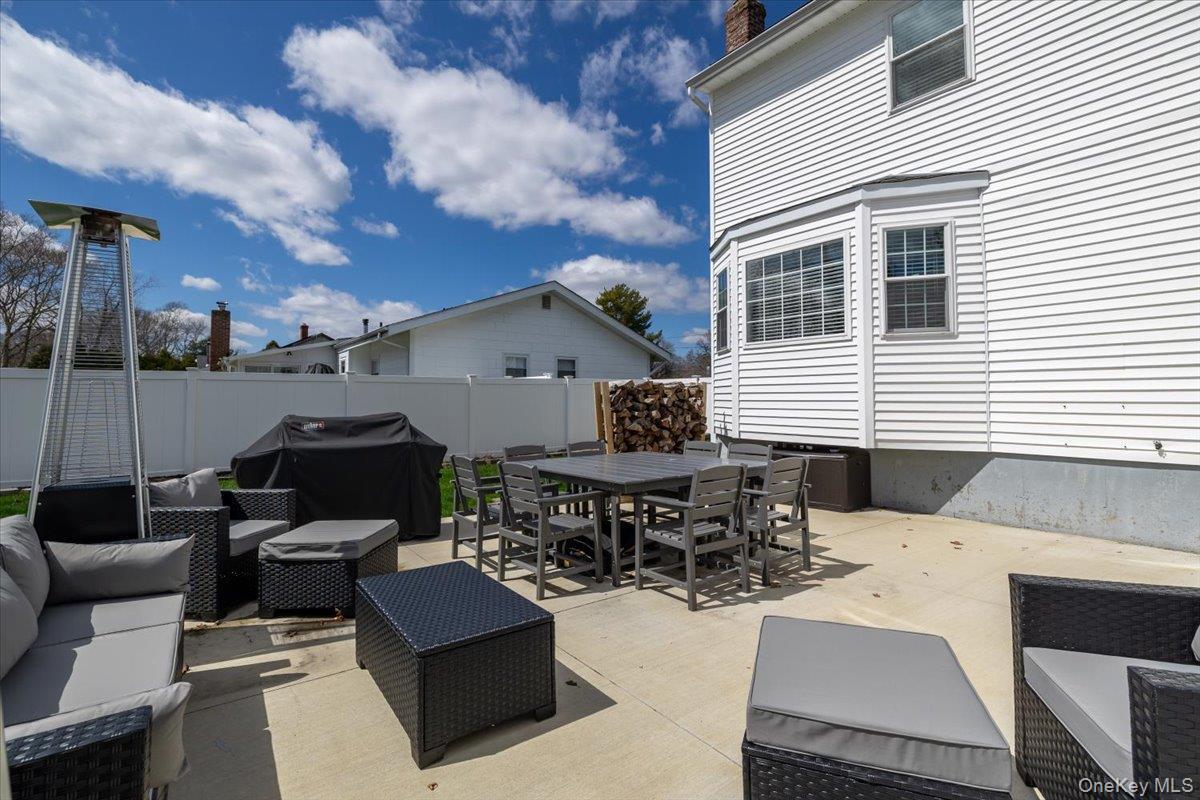 Single Family Loughlin  Suffolk County, NY 11967, MLS-973548-25