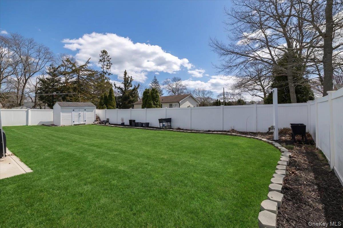 Single Family Loughlin  Suffolk County, NY 11967, MLS-973548-26