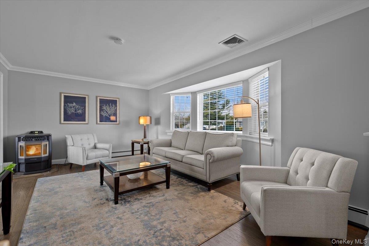 Single Family Loughlin  Suffolk County, NY 11967, MLS-973548-6