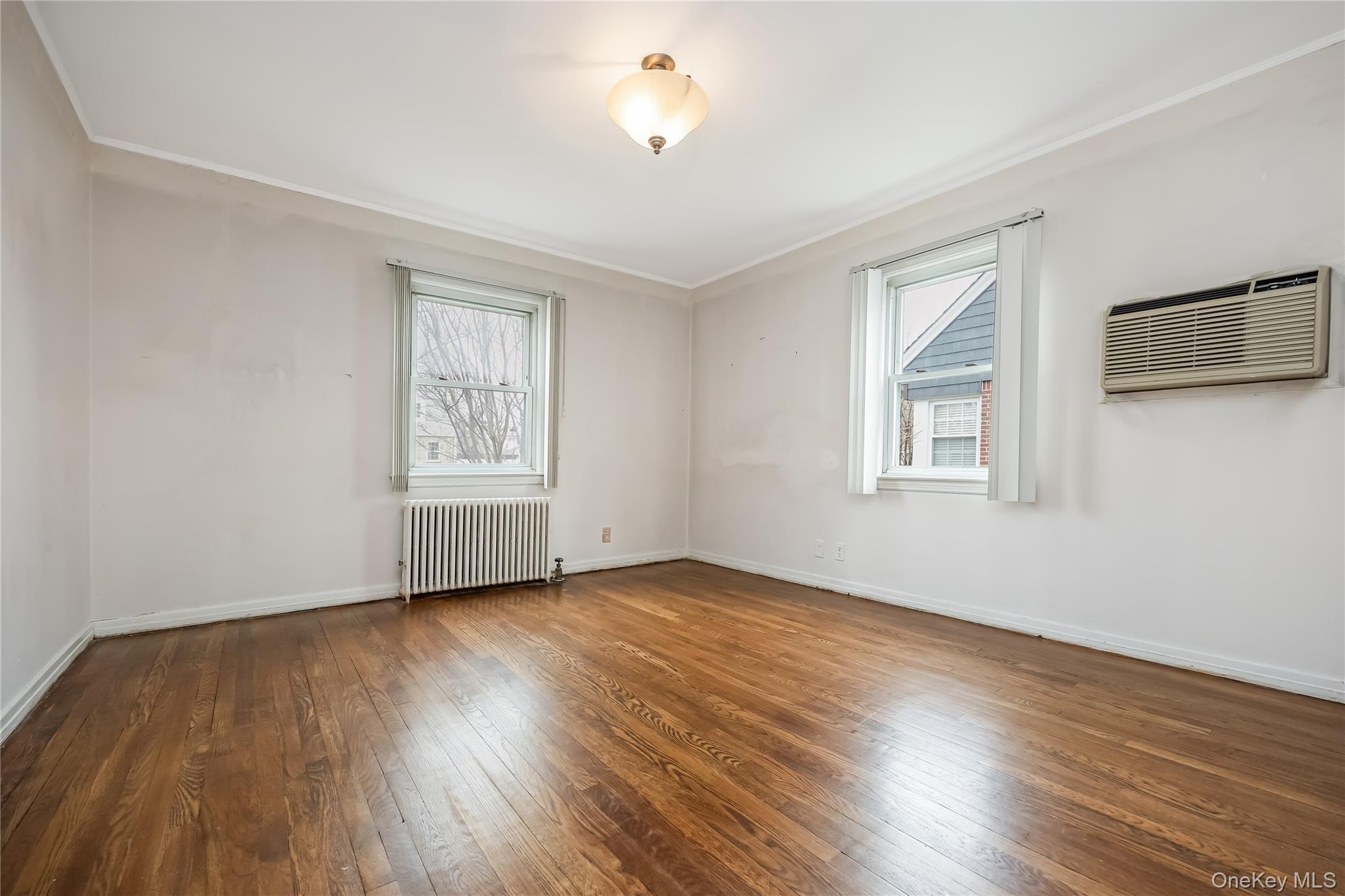 Single Family Greystone  Nassau County, NY 11570, MLS-973549-14