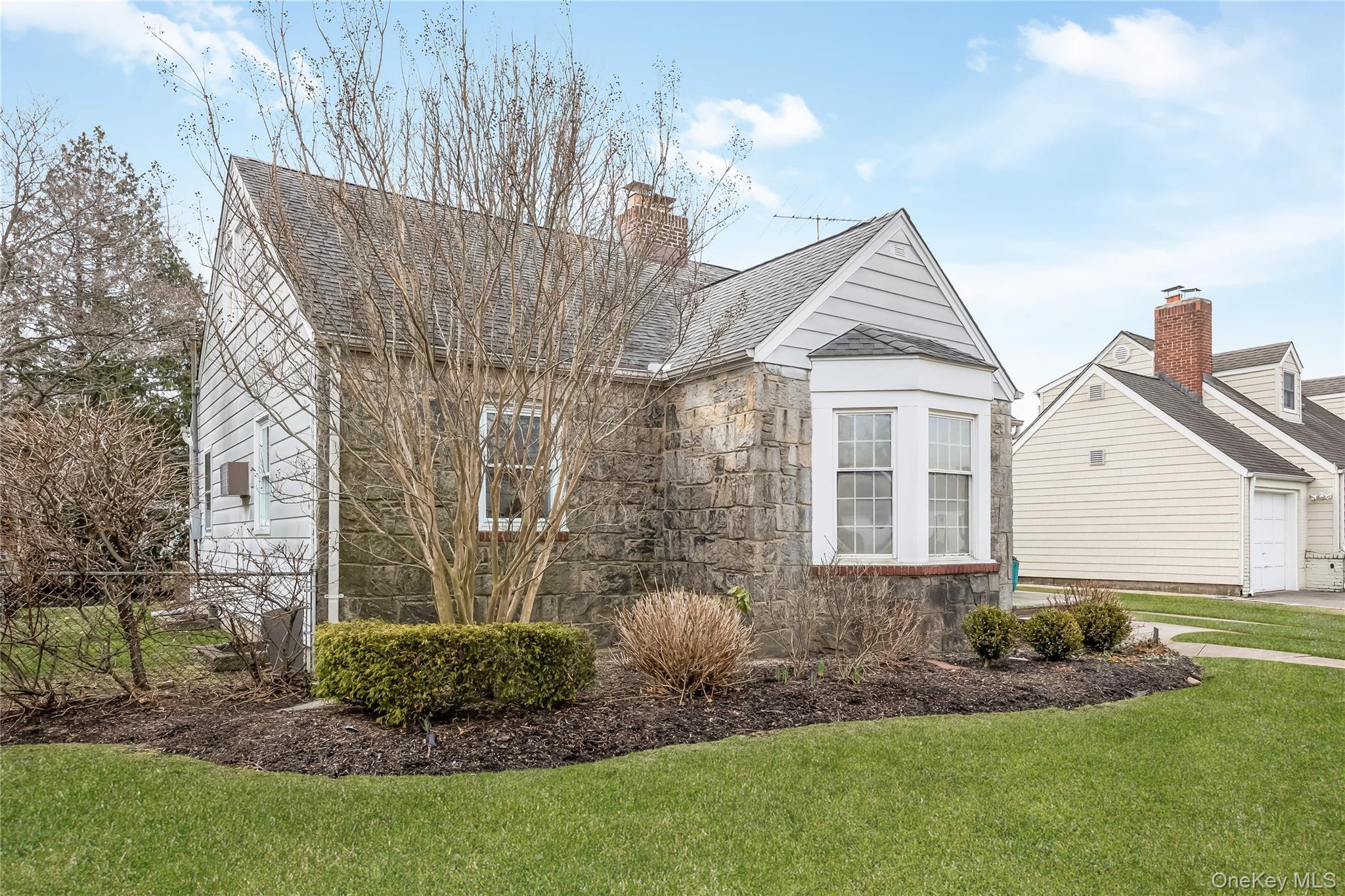 Single Family Greystone  Nassau County, NY 11570, MLS-973549-2