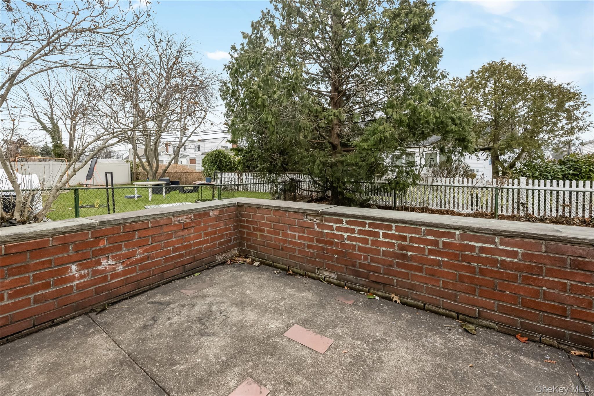 Single Family Greystone  Nassau County, NY 11570, MLS-973549-23