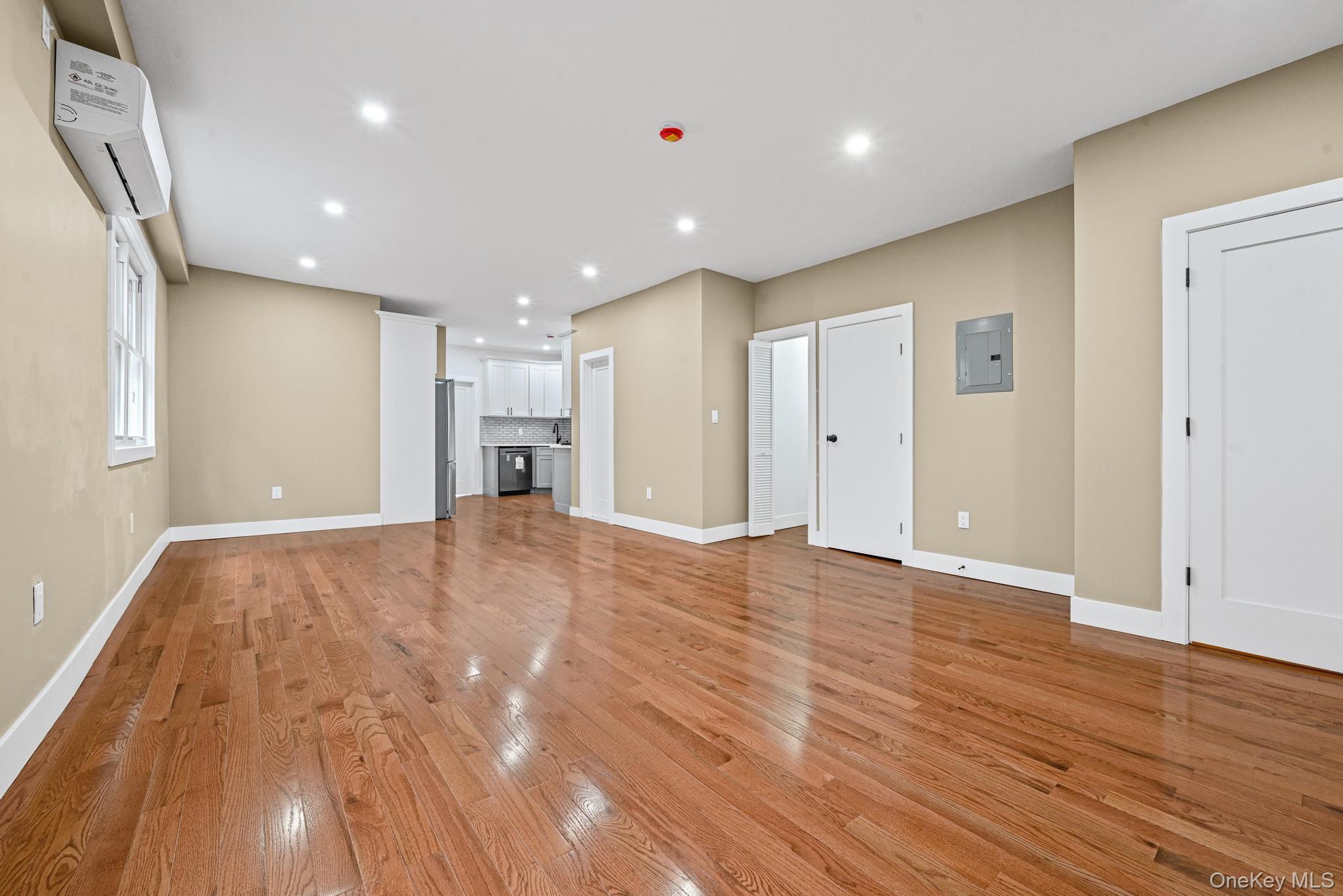 Single Family 104th Queens, NY 11418, MLS-973563-9