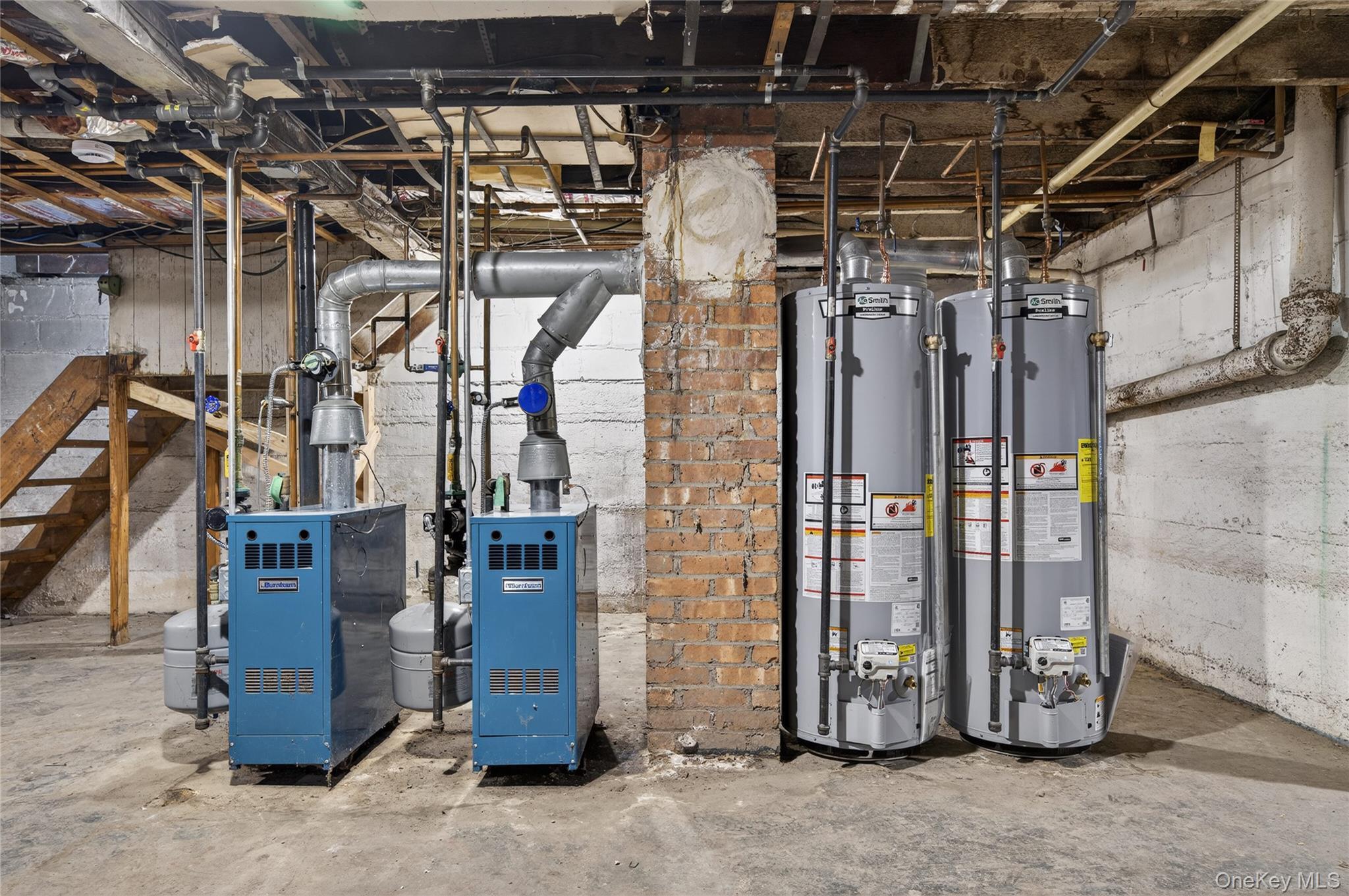 Single Family 24th  Suffolk County, NY 11746, MLS-973567-26