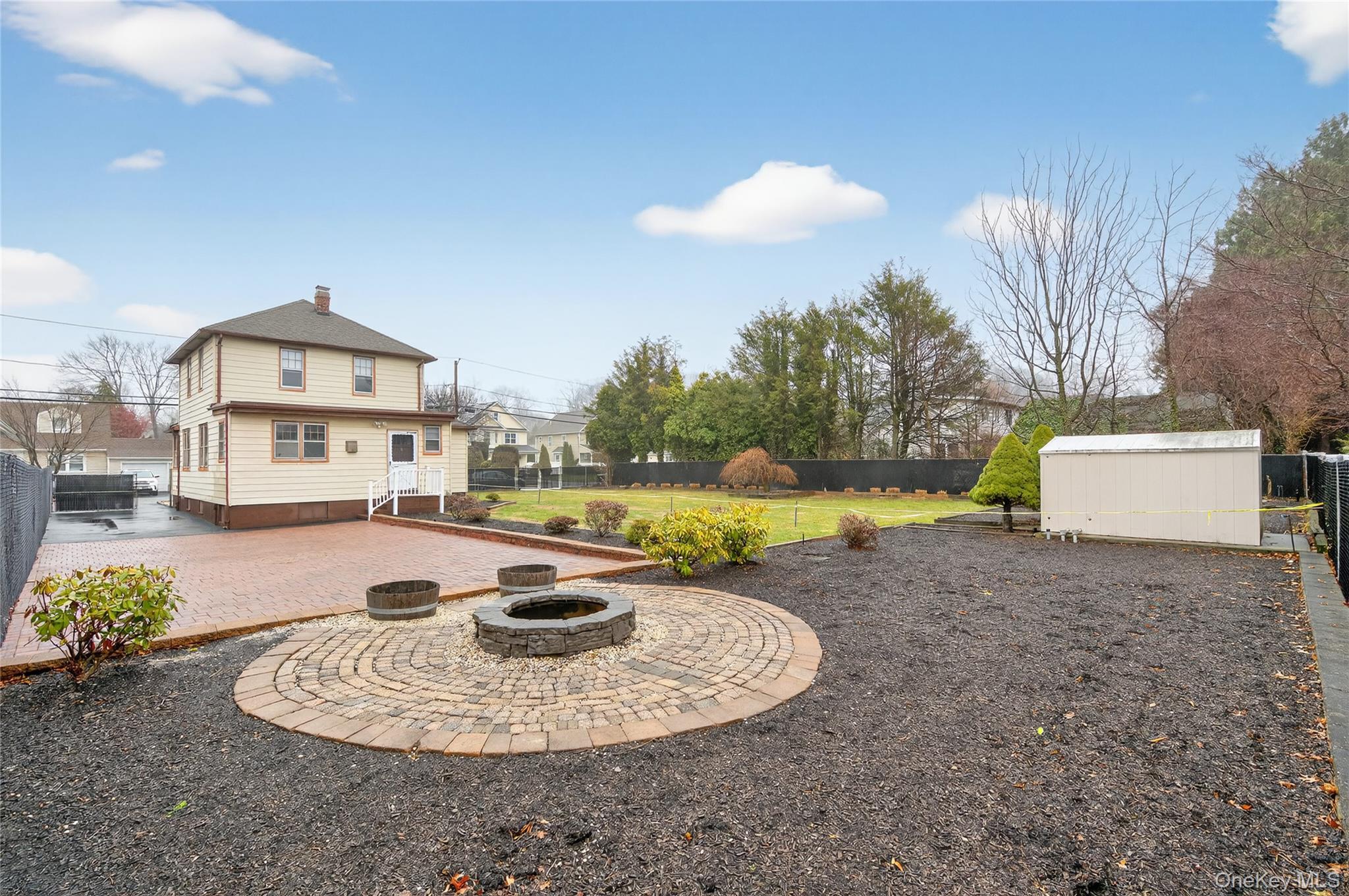 Single Family 24th  Suffolk County, NY 11746, MLS-973567-27