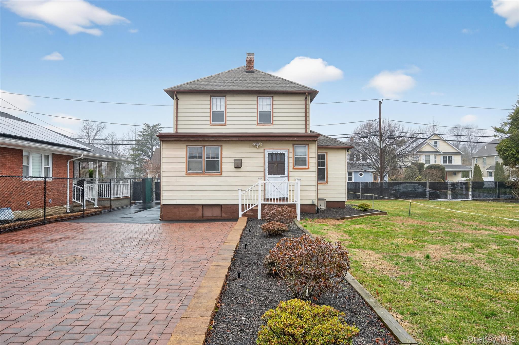 Single Family 24th  Suffolk County, NY 11746, MLS-973567-28