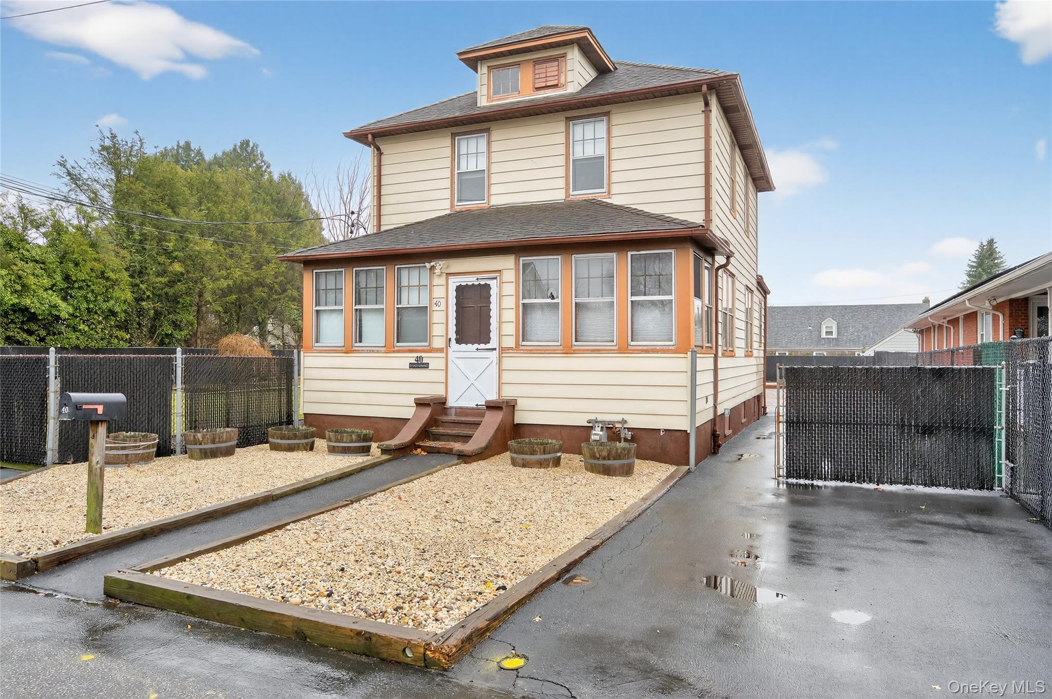 Single Family 24th  Suffolk County, NY 11746, MLS-973567-3