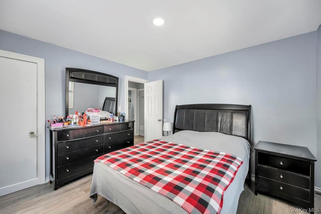 Single Family 5th  Suffolk County, NY 11706, MLS-973576-17