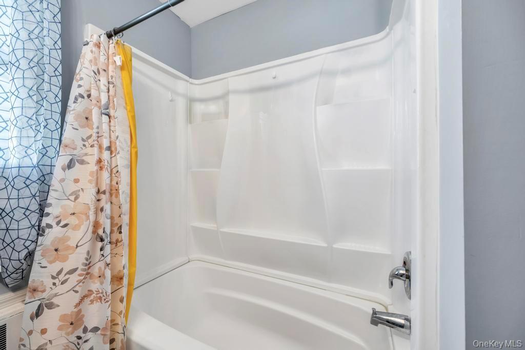 Single Family 5th  Suffolk County, NY 11706, MLS-973576-19