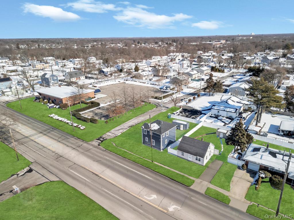 Single Family 5th  Suffolk County, NY 11706, MLS-973576-5